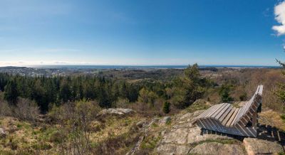 Gaupelandstoppen panorama.
En perfekt stol som passer til alle kropper uansett om man har krum/strak rygg, stor eller liten, tung eller lett, høy eller kort. Noe glemt? 
Keywords: Gaupelandstoppen