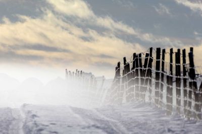 Stemningsbilde med oppvarmet snø som fordunster.
Keywords: Midthassel